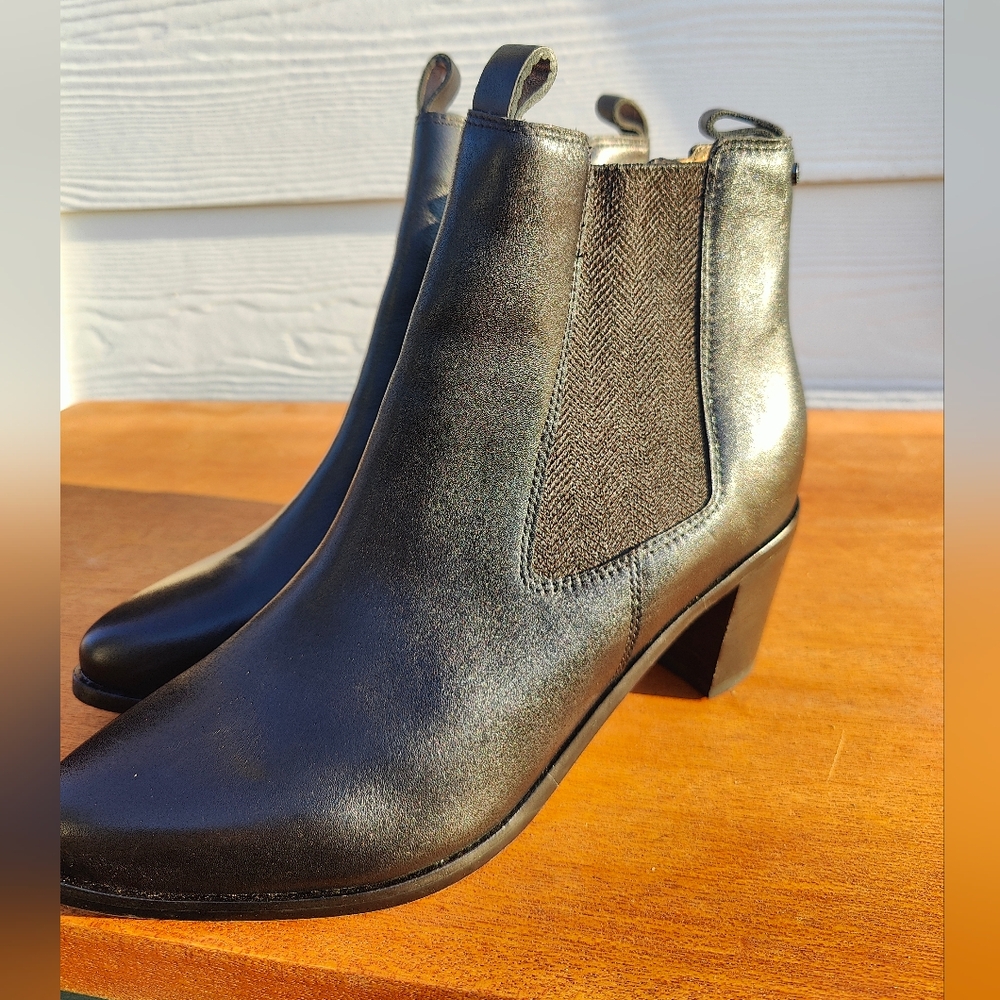 Classic Black Chelsea Ankle Boots - Women